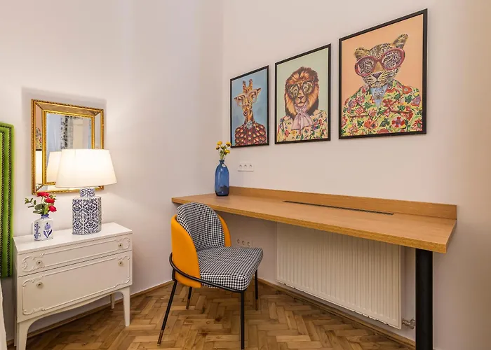 Palace District Luxury Апартаменты