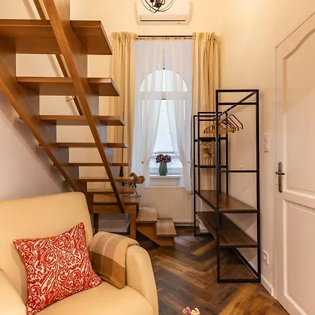 Апартаменты Palace District Luxury