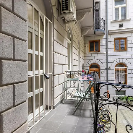 Palace District Luxury Апартаменты Будапешт