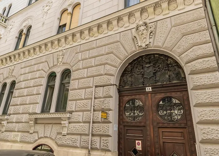Palace District Luxury