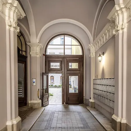 Palace District Luxury Apartament *