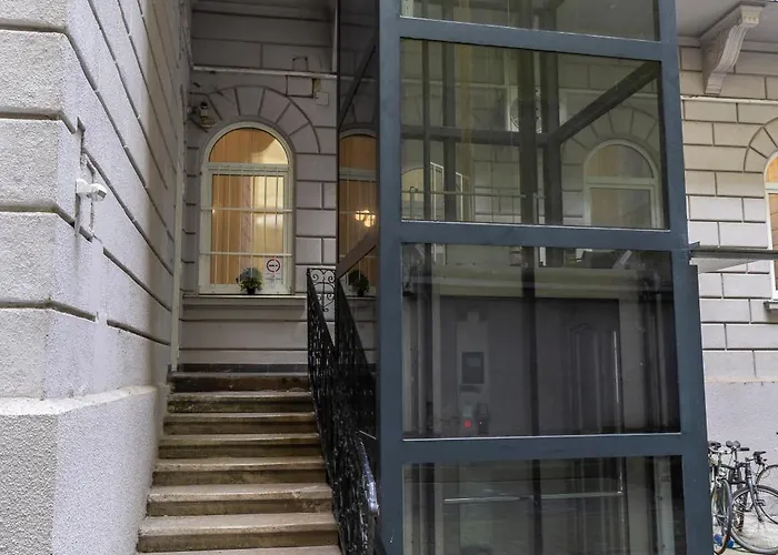 Palace District Luxury *